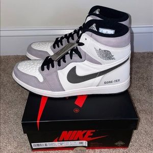 Air Jordan 1 Retro High Element Gore-Tex Sail/Light Bone size 9.5